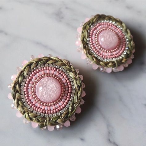 Indigenous made pink stud earrings with sweetgrass braid. Beaded Hair Ties, Indigenous Beaded Earrings, Contemporary Beadwork, Sweetgrass Braid, Fancy Shawl Regalia, Indigenous Earrings, Native American Beadwork Earrings, Indigenous Crafts, Pink Beaded Earrings