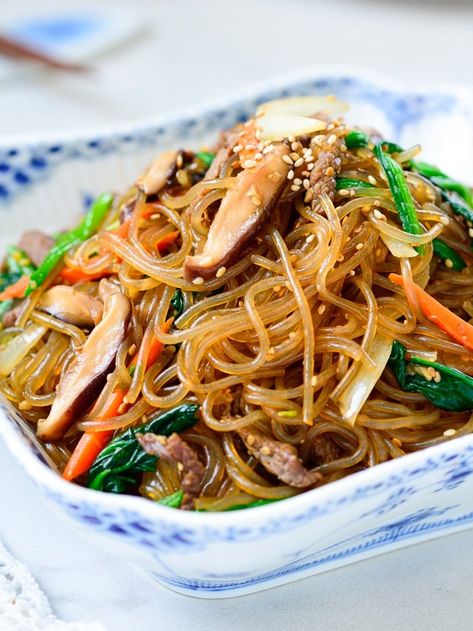 Japchae Recipe Korean, Stir Fry Glass Noodles, Glass Noodles Recipe, Korean Stir Fry, Korean Glass Noodles, Korean Sweet Potato, Weekend Recipes, Korean Noodles, Korean Side Dishes