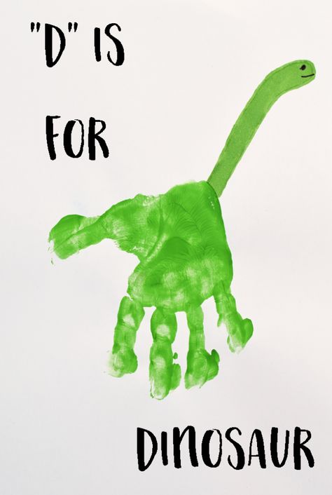 This handprint dinosaur is simple but fun and is certain to bring a smile to every dinosaur loving child. Follow this link to find out more about creating this dinosaur art.   #diy #kidscraft #crafts Dinosaur Craft For Toddlers, Dinosaur Handprint Art, Dinosaur Crafts Preschool, Letter D Crafts, Preschool Letter Crafts, Craft For Toddlers, Abc Crafts, Toddler Arts And Crafts, Alfabet Letters