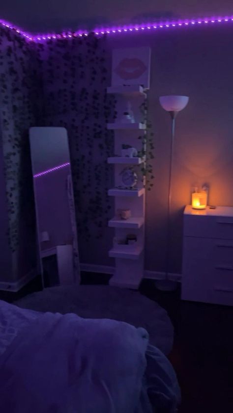 Baddie House Decor, Baddie Room Ideas, Baddie Bedroom, Baddie Bedroom Ideas, Baddie Room, Space Watch, Girl Apartment Decor, Gaming Rooms, Girly Room Decor