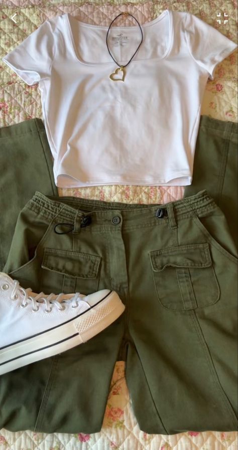 Pacsun Outfits Aesthetic, Non Basic Outfits, Blouses Designs, Blouse Ideas, Downtown Outfits, Outfit Inspo Casual, Everyday Fashion Outfits, Cute Everyday Outfits, 인물 사진