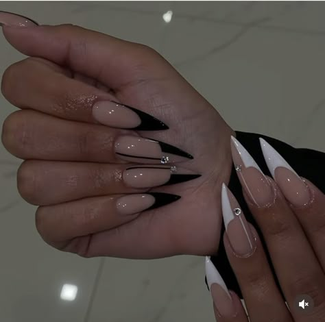 Long Nail Black Designs, White Design Acrylics, One Hand Black One Hand White Nail Ideas, Black And White Stiletto Nails Design, Black Nails Ideas Stiletto, Black Nail Sets Almond, Black And White Almond Nails Design, Black And White Nails Stiletto, Black Elegant Nails Classy