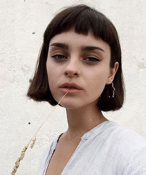 Androgynous Haircut, Baby Bangs, Short Bangs, Trendy Haircuts, Trending Hairstyles, Short Hair With Bangs, Haircuts With Bangs, Medium Hair Cuts, Grunge Hair