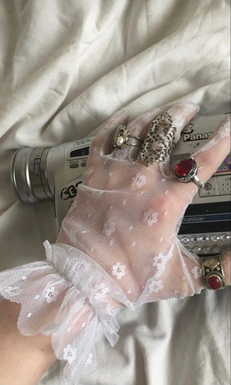 Lace Gloves Aesthetic, Gloves With Rings, Phone Mirror Selfie, Gloves Aesthetic, White Lace Gloves, Elegant Gloves, Cherry Wine, Gloves Fashion, Jeans Skirt