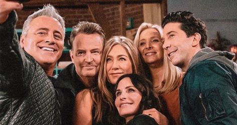 Jennifer Aniston Friends, Friends Reunion, Funny Morning Pictures, Matt Leblanc, David Schwimmer, Ross Geller, Friends Cast, Joey Tribbiani, Phoebe Buffay