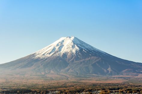 Japan's Mt. Fuji is an active volcano about 100 kilometres southwest of Tokyo. Inactive Volcano, Japan Volcano, Best Wallpaper Hd, Japan Painting, Hawaii Volcanoes National Park, National Park Photos, Cheap Paintings, Mountain Wallpaper, 8k Wallpaper