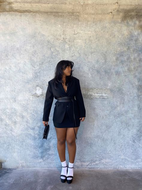 Platform Heels Dress Outfit, Platform Heels Outfit Black Women, Platform Heels With Socks, Blazer With Belt Outfit, Platform Loafers Outfit, Mini Skirt Outfit Fall, Blazer Skirt Outfit, Heels With Socks, Platform Heels Outfit