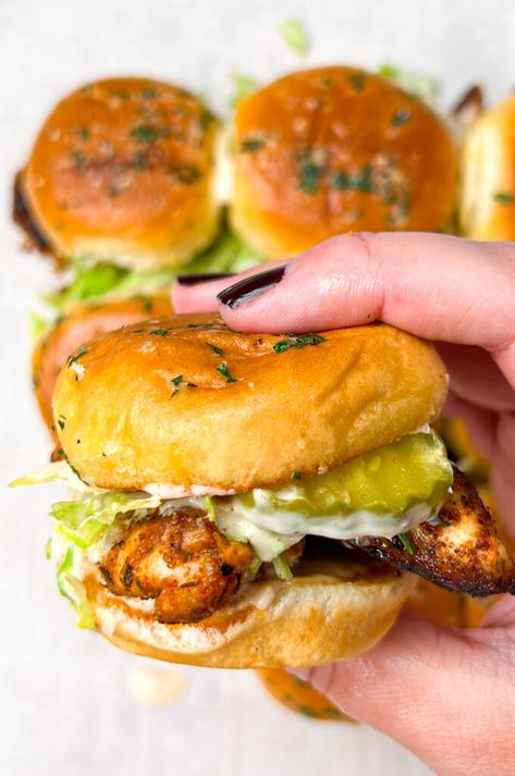 Alabama White Sauce, Blackened Chicken, Chicken Sliders, Slider Recipes, Women Health, Bad Batch, Football Food, White Sauce, Barbecue Sauce