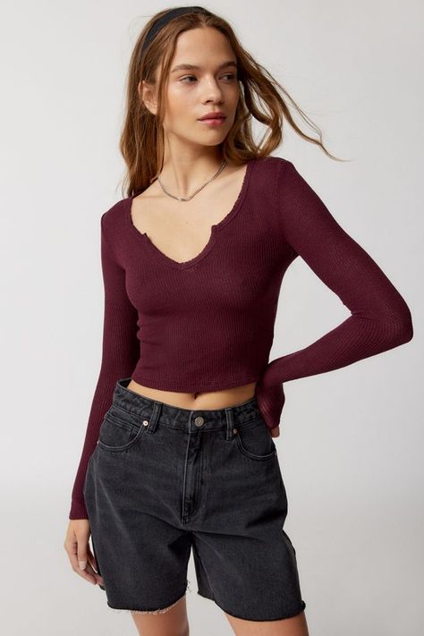 Out From Under Lias Notch Neck Top | Downtown Girl Outfit Ideas | #DowntownGirl #DowntownGirlOutfitIdeas #Downtown #OutfitIdeas Urban Outfitters Outfit Ideas, Notch Neck Top, Tan Outfit, Maroon Outfit, Staple Tops, Urban Outfitters Clothes, Notched Neckline, Harajuku Outfits, Model Poses Photography