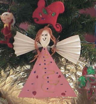 Spoon angel for December Week 1 Wooden Spoon Crafts, Sunday School Coloring Pages, Spoon Crafts, Angel Crafts, Bee Crafts, Crafts With Pictures, Upcycled Crafts, Sunday School Crafts, Mason Jar Crafts