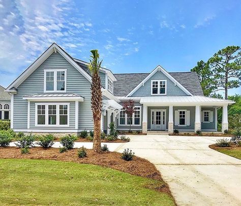 Evin Blake Home on Instagram: “This stunning coastal craftsman home design from @adhouseplans exudes grace and sophistication. If this was your home, what color would you…” Classic American House, Coastal Craftsman, Houses Exterior, Home Designs Exterior, American House Plans, Gray House, Lake Houses, Oak Grove, American Houses