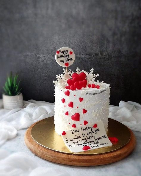 ❤️🤍🎂😍 Birthday Cake For Hubby Ideas, Husband Bday Cake, Happy Birthday Cake For Husband, Creative Birthday Cake For Husband, Bday Cake For Husband, Birthday Cake For Husband Unique, Latest Anniversary Cake Designs, Unique Anniversary Cake Designs, Love Birthday Cake