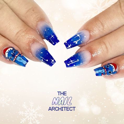 Lilo And Stitch Christmas Nails, Christmas Stitch Nails, Stitch Christmas Nails, Nail Art Stitch, Stitch Nail Designs, Stitch Nails, Random Nails, Blue Christmas Nails, January Nail Designs