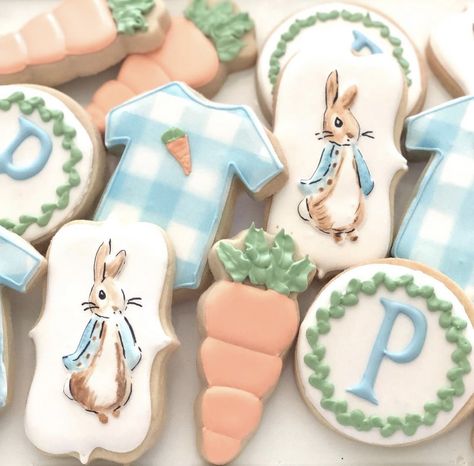 Peter Rabbit Cookies, April Baby Shower, Peter Rabbit Cake, Cookie Birthday Party, Rabbit Cookies, Peter Rabbit Birthday, Peter Rabbit Party, Rabbit Cake, Baby Shower Tea