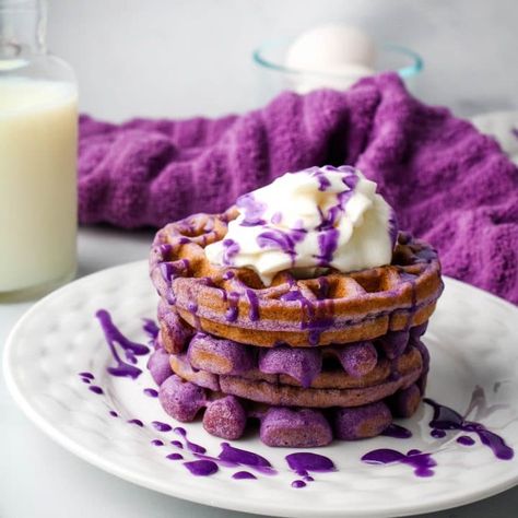 Ube Mochi Waffles - Keeping It Relle Ube Mochi Recipe, Mochi Waffle Recipe, Mochi Waffle, Ube Desserts, Ube Dessert Recipe, Ube Mochi, Mochi Waffles, Ube Recipes, Vanilla Extract Recipe