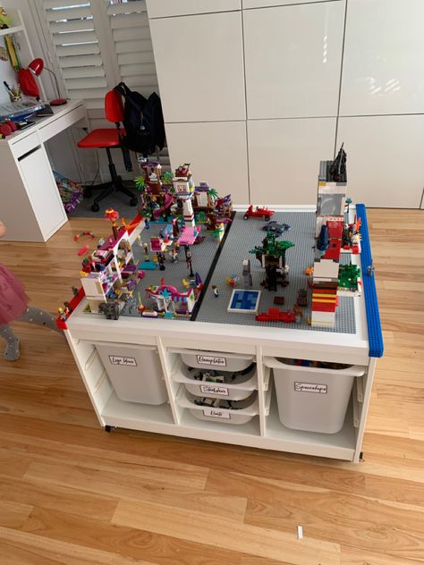 Under The Bed Lego Table, Kids Lego Corner, Trofast Lego Table, Ikea Trofast Lego, Kallax Lego, Trofast Lego, Lego Table Ideas, Ikea Lego Table, Lego Play Table