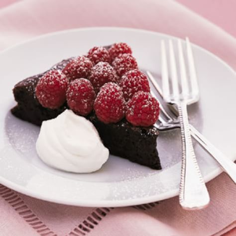 William Sonoma flourless chocolate torte Flourless Chocolate Torte, Spring Form, Sugar Momma, Chocolate Torte, Torte Recipe, Torte Cupcake, Free Friends, Flourless Chocolate Cakes, Raspberry Cake