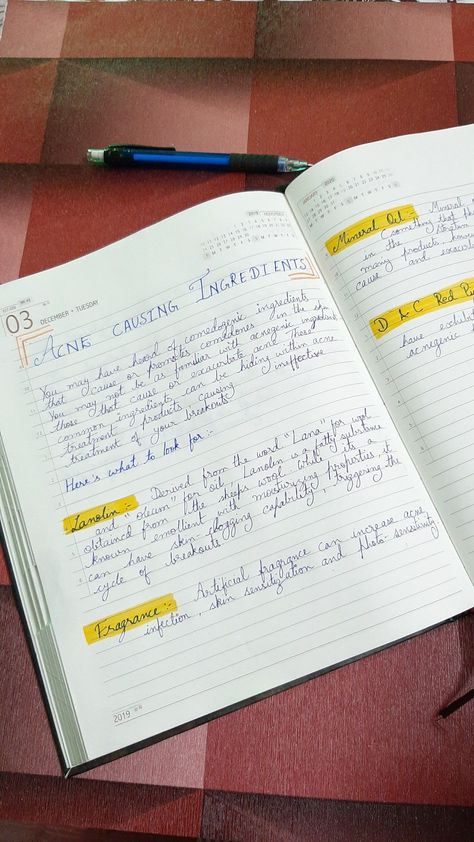 A basic knowledge about the Ingredients that beauty products have and they can also cause acnes acne acnes skincare homeremedies studynotes bio cosmetology asthetic esthetician beautyguru Becoming A Successful Esthetician, Esthetician Consultation Questions, Esthetician Notes Aesthetic, Beauty School Cosmetology Notes, Studying Esthetician, Esthetician Student Aesthetic, Beauty Therapy Aesthetic, Cosmetology School Notes, Medical Esthetician Aesthetic