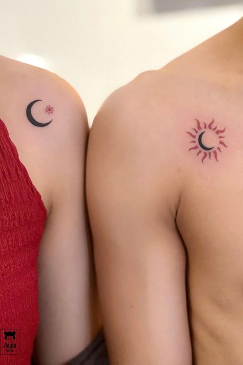 Unique Couple Tattoo, Sun And Moon Tattoos, Tato Flash, Couple Tattoos Unique Meaningful, Partner Tattoos, Maching Tattoos, Cute Matching Tattoos, Couple Matching Tattoo, Cute Couple Tattoos