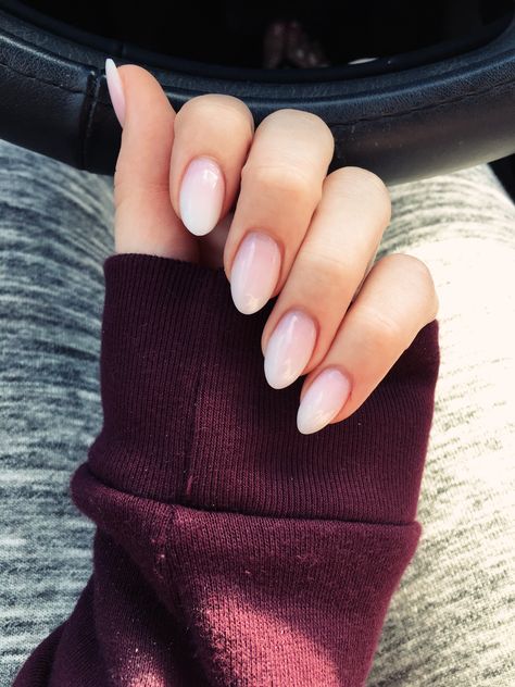 Spring almond nails #almond #nails #sns instagram: @amandabork_ - linked is the kit to create this look yourself :) #simple #diy Unghie Sfumate, Skirt Diy, Nagellack Trends, Almond Shape Nails, Ideas Nails, Short Nail Designs, Oval Nails, Gel Nail Designs, Nailed It