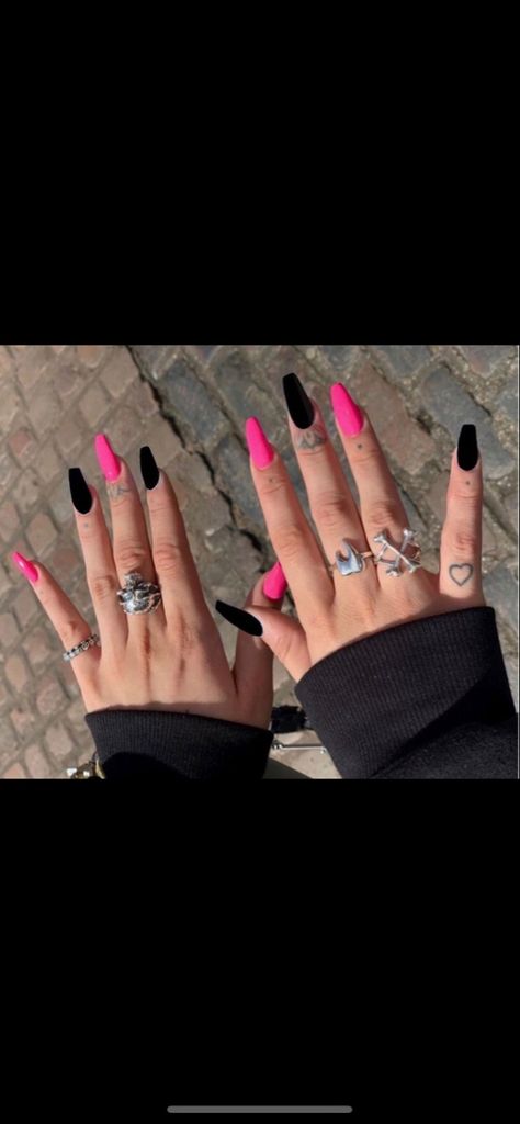 Nails With Pink Accent, Hot Pink Black Nails, Black Nails With Pink, Pink Accent Nail, Pink Black Nails, Nails With Pink, Hot Pink Nails, Accent Nail, Black Hot Pink