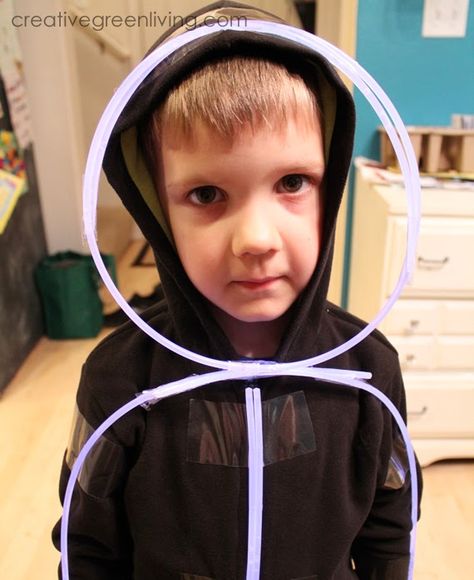 How to Make a Glow in the Dark Stick Figure Costume - Creative Green Living Halloween Costumes Glow In The Dark, Glow Stick Figure Costume Diy, Glow Stick Halloween Costume, Stick Figure Costume Diy, Glow Stick Costume, Stick Figure Halloween Costume, Glowstick Costume, Stick Man Costume, Easy Last Minute Halloween Costume