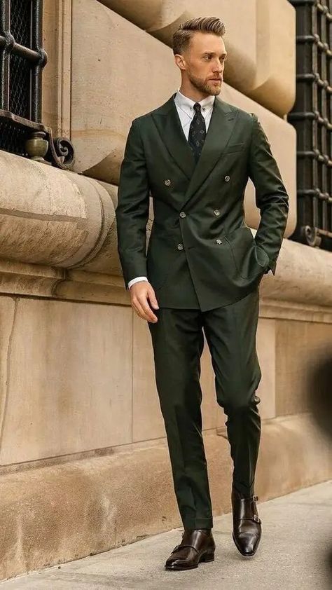 Double-Breasted Suit: Everything You Should Know About it Double Breasted Suit Men Classy, Checked Suits Men, Double Breasted Suit Men, Mens Fashion Coat, Men's Wedding Outfit, Classy Suits, Classic Outfit, Check Suit, Cat Phone