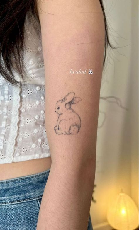 Bunny Tattoo, Rabbit Tattoo, Bunny Tattoos, Rabbit Tattoos, Inspiration Tattoo, Tattoos Geometric, Cute Little Tattoos, Cute Tiny Tattoos, Tattoo Aftercare