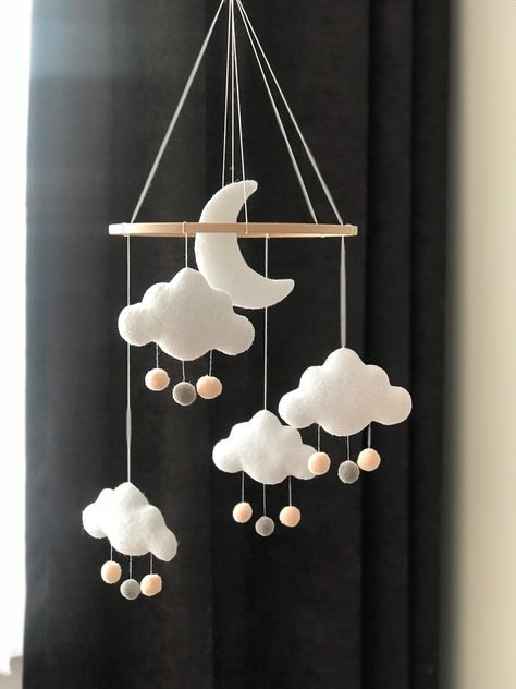 Cot Mobiles Handmade, Cloud Baby Room, Felt Cot Mobile, Cloud Mobile Nursery, Décoration Baby Shower, Baby Play Gym Toys, Felt Baby Mobile, Boho Mobile, Diy Baby Mobile