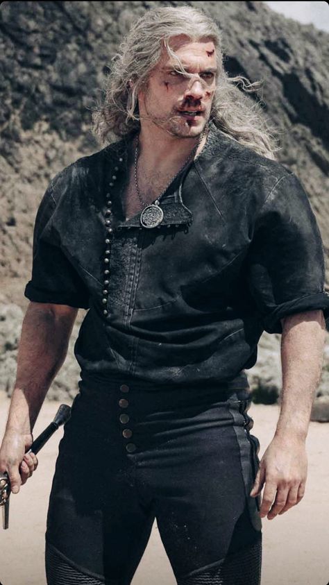 Witcher Aesthetic Outfit, Geralt Of Rivia Outfit, Henry Cavill As Geralt, The Witcher Inspired Outfit, Geralt Outfit, Witcher Cosplay Geralt, Gerald The Witcher, Geralt Henry Cavill, Geralt Of Rivia Henry Cavill