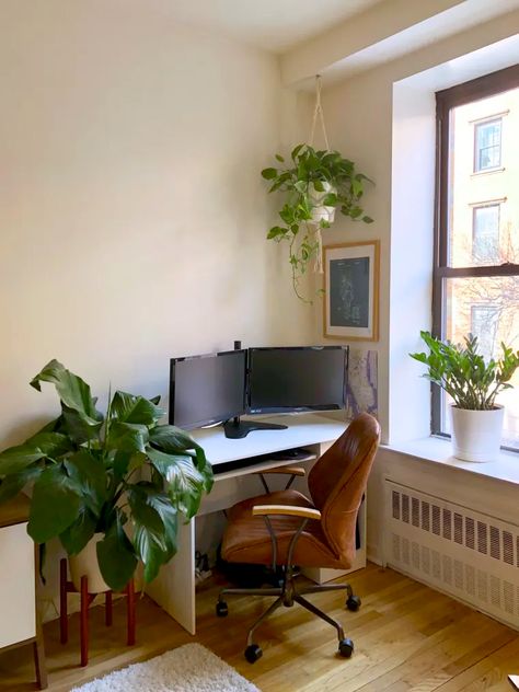 Earthy Nyc Apartment, Modern Apartment Desk, Desk As Dining Table, Studio Apartment Desk Ideas, Desk Studio Apartment, Desk In Small Apartment, Small Apartment Desk Ideas, Studio Apartment Men, Desk In Living Room Apartment