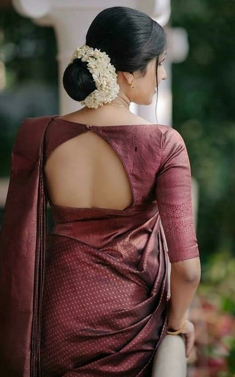 Maroon Colour Saree, Indian Bridal Blouse Designs, Blouse Party Wear, Silk Saree Wedding, Kerala Saree Blouse Designs, Maroon Colour, Blouse Designs Catalogue, Simple Saree Designs, Backless Blouse Designs