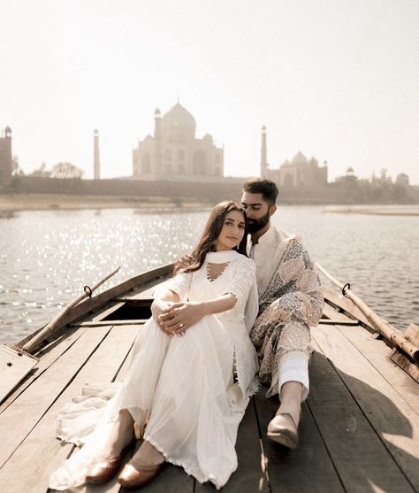 Pre Wedding Photoshoot Beach, Pre Wedding Photoshoot Props, Pre Wedding Photoshoot Outfit, Pre Wedding Videos, Wedding Photoshoot Props, Pre Wedding Shoot Ideas, Pre Wedding Photoshoot Outdoor, Wedding Couple Photos, Wedding Photoshoot Poses