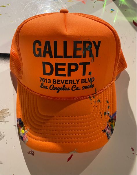 Trucker Fitted Hat For Streetwear, Beanie Streetwear, Fitted Caps Men Outfit, Streetwear Trucker Cap, Trucker Hat Aesthetic, Graphic Print Trucker Hat For Streetwear, Gallery Dept, Gallery Dept Hat, Novelty Streetwear Trucker Hat