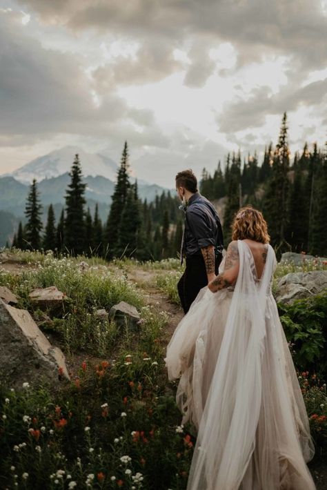 My Rainier Wedding, Mount Ranier Wedding, My Rainier Elopement, Mt Rainer Elopement, Mount Rainier Wedding, Mount Rainier Elopement, Mt Rainier Elopement, Eloped Wedding, Rainy Wedding Photos