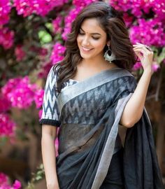 Ritu Varma latest images in saree Cotton Saree Blouse Designs, Cotton Blouse Design, Cotton Saree Blouse, Saree Blouse Neck Designs, Gaun Fashion, Sari Blouse Designs, Indian Saree Blouses Designs, Blouse Designs Indian, Silk Saree Blouse Designs