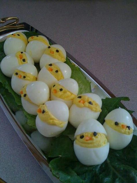 deviled duck eggs Ranch Deviled Eggs, Decorações Com Comidas, Snacks Für Party, Easter Dinner, Easter Brunch, Pinterest Recipes, Easter Treats, Deviled Eggs, Easter Fun