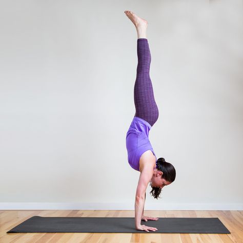 Learn how to do a Handstand in 8 moves Forearm Workout At Home, Handstand Progression, Forearm Stand, Forearm Workout, Yoga Handstand, Yoga Wheel, Shape Magazine, Popsugar Fitness, Yoga Exercises