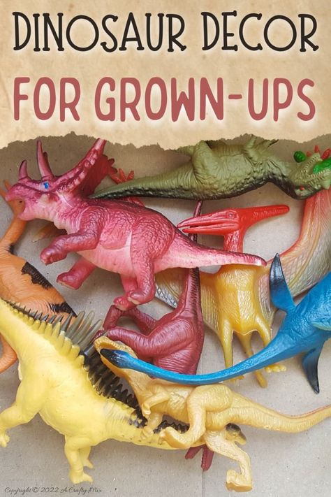 Painted Dinosaur Toy, Plastic Dinosaur Crafts, Diy Dinosaur Crafts, Diy Dino Decorations, Diy Dino Decor, Diy Dino Party Decorations, Dinosaur Diy Decor, Dinosaur Room Decor Diy, Diy Dinosaur Decor