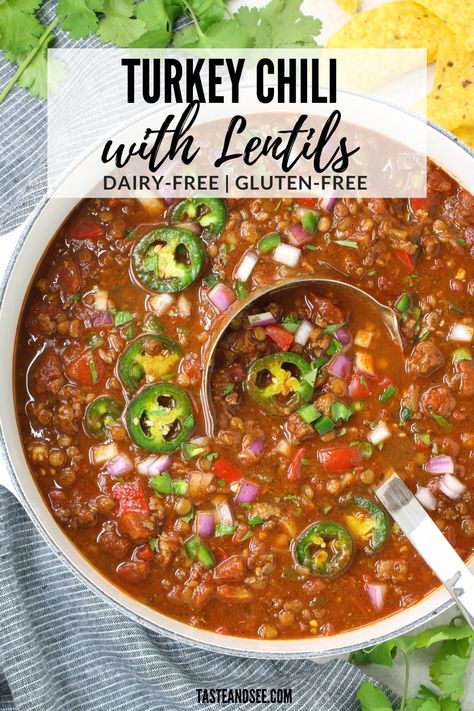 Turkey Chili with Lentils – packed with protein, fiber and all kinds of delicious warm chili flavors!  It’s so filling and satisfying… perfect for those chilly nights when you want something comforting to stick with you and warm you up. #TasteAndSee Chili With Lentils, Turkey Lentil Chili, Turkey Lentil Soup, Lentil Chili Recipe, Ground Turkey Chili, Chicken Lentil, Turkey Chili Recipe, Lentil Chili, Chili Recipe Turkey