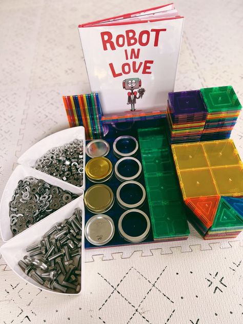 Loose Parts Building, Stem Ideas Preschool, Loose Part Ideas For Preschool, Invitation Activities For Preschool, Makerspace Ideas Elementary, Loose Parts Art Ideas, Building Invitations Preschool, Invitation To Learning Ideas, Loose Parts Art Preschool