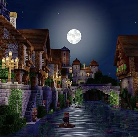 Minecraft Town On Water, Minecraft Village Centre Ideas, Water Town Minecraft, Minecraft Venice Town, Minecraft Riverside Village, River Town Minecraft, Minecraft Fantasy Town Layout, Minecraft Medieval City House, Minecraft City Buildings Medieval