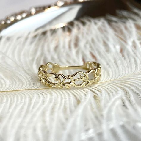 Tree Branch Ring, Gold Twig Ring, Gold Leaf Ring, Leafy Pattern, Engraved Wedding Band, Olive Leaf Ring, Filigree Wedding Ring, Wedding Band Unique, Gold Pinky Ring