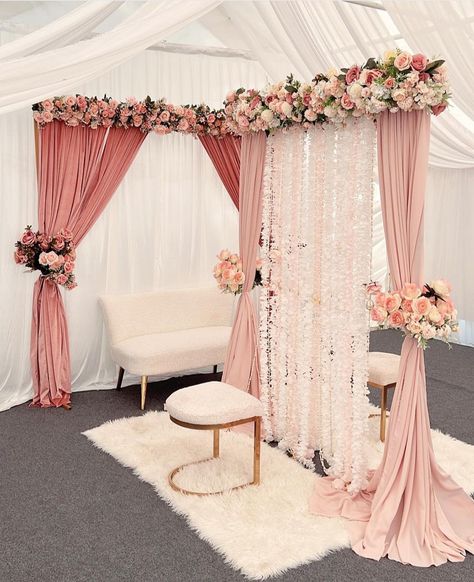 Nikah Background Decoration, Decoration For Nikkah At Home, Nikah Setup Ideas, Small Engagement Party Ideas Indian, Nikkah Separation Decor, Pakistani Wedding Ideas Decoration, Simple Nikkah Backdrop, Nikkah Stage Decoration Simple, Nikkah Theme Ideas