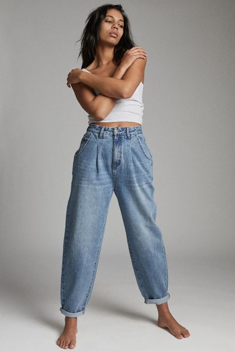 Slouch Mom Jean Slouchy Jeans Outfit, Boyfriend Jeans Outfit, Slouch Jeans, Mum Jeans, Mom Pants, Slouchy Jeans, Dressy Casual Outfits, Future Clothes, Oversized Blouse