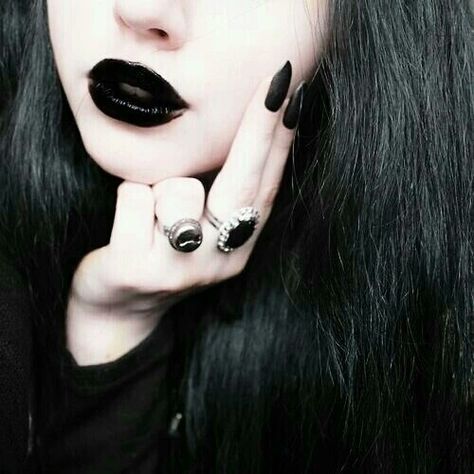 black, nails, and grunge image Tori Vega, Gothic Engagement Ring, Jade West, Black Lipstick, Goth Makeup, Alternative Style, Gothic Makeup, Black Lips, Dark Makeup