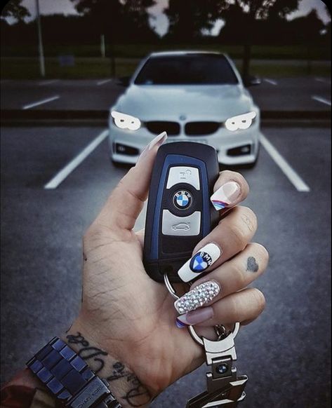 Racing Nails, Bmw Keychain, Bmw Girl, Bmw Art, Dream Cars Bmw, Bmw Sport, Bmw Love, Key Fob Cover, Purple Wallpaper Iphone