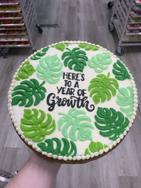 Leaf Birthday Theme, Monstera Leaf Cookies, Monstera Plant Cake Ideas, Tropical Leaf Cake, Monstera Leaf Cake, Plant Cakes Ideas, Dq Cake, Leaf Cake, Cookie Cake Designs