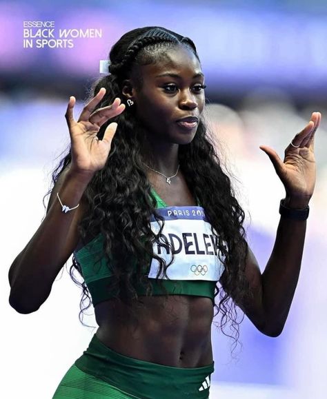 Track Uniforms, Black Supermodels, Track Pictures, Fly Girls, Track And Field Athlete, Black Women Makeup, Hairdos For Curly Hair, Olympic Athletes, American Sports