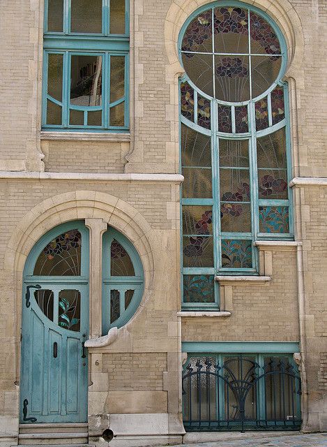 Beautiful door and stained glass windows. See the whole building here: www.flickr.com/... ...and the windows lit up at night here: www.flickr.com/... Art Nouveau Arquitectura, Art Nouveau House, Arte Art Deco, Architecture Art Nouveau, Architecture Cool, Blue Doors, Nouveau Jewelry, Art Nouveau Architecture, Unique Doors